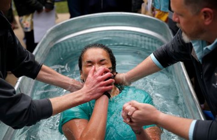 At what age do Baptists get baptised?