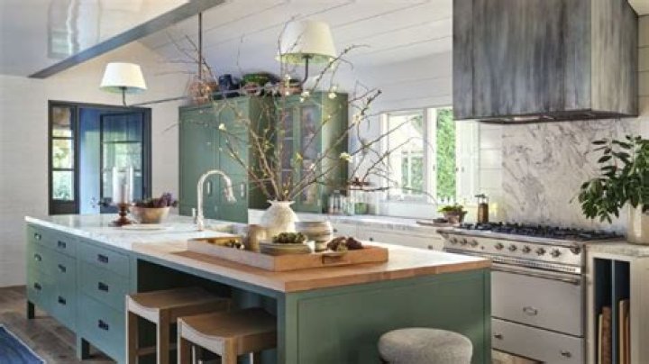 Can I spray Lysol on kitchen counters?