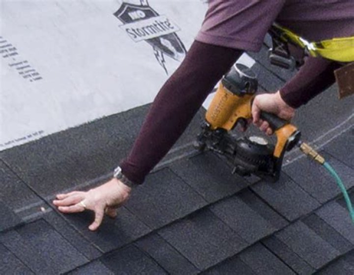 Can rain leak through shingles?