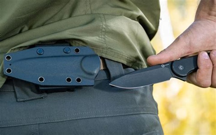 Can you carry a knife in Dubai?