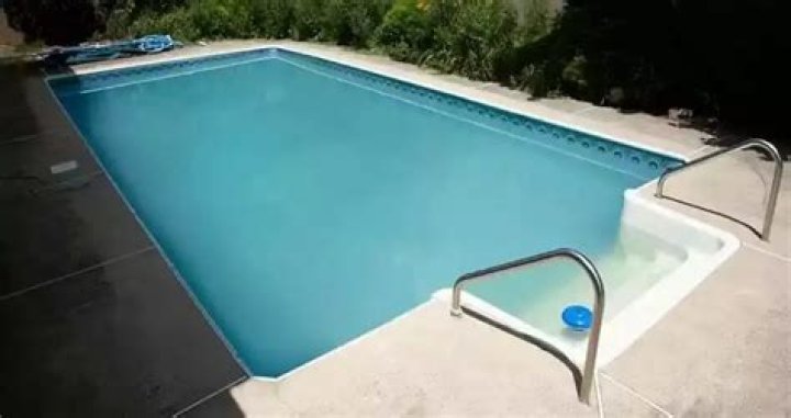 Can you swim in a cloudy pool?
