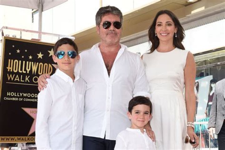Did Simon Cowell marry the mother of his child?