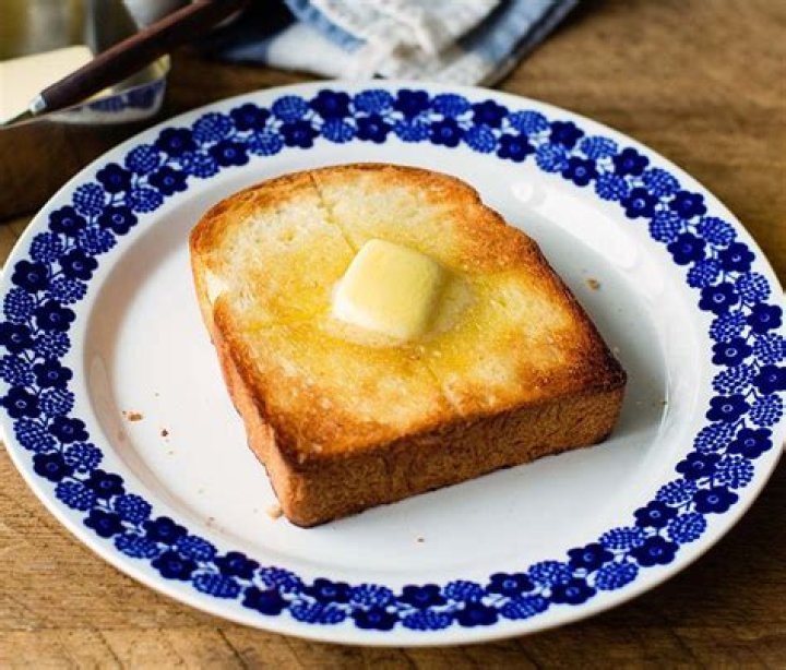 Do Italians eat butter on their bread?