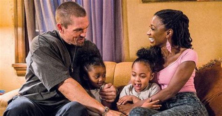 Do Kev and V get divorced?