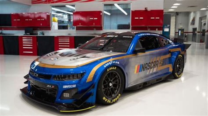 Do NASCAR cars have AC?