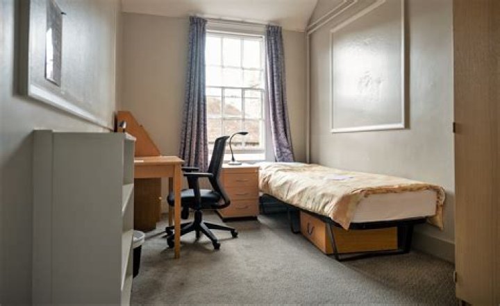 Do nuns have their own rooms?