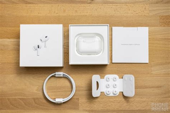 Does Apple still give free AirPods to students 2022?