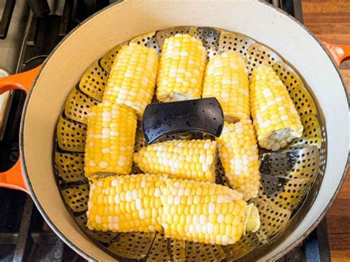 Does boiling corn take away nutrients?