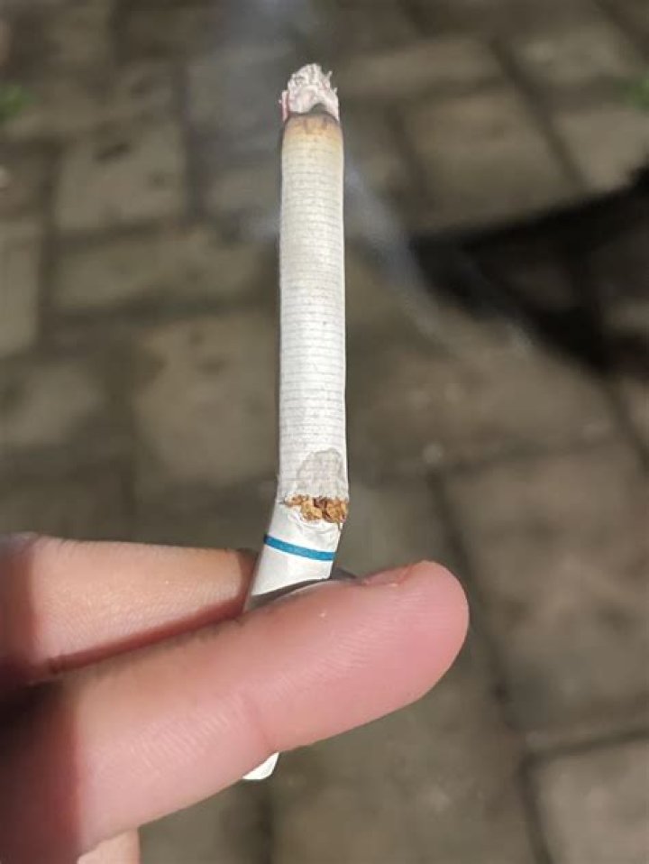 Does cigarette stick to hair?