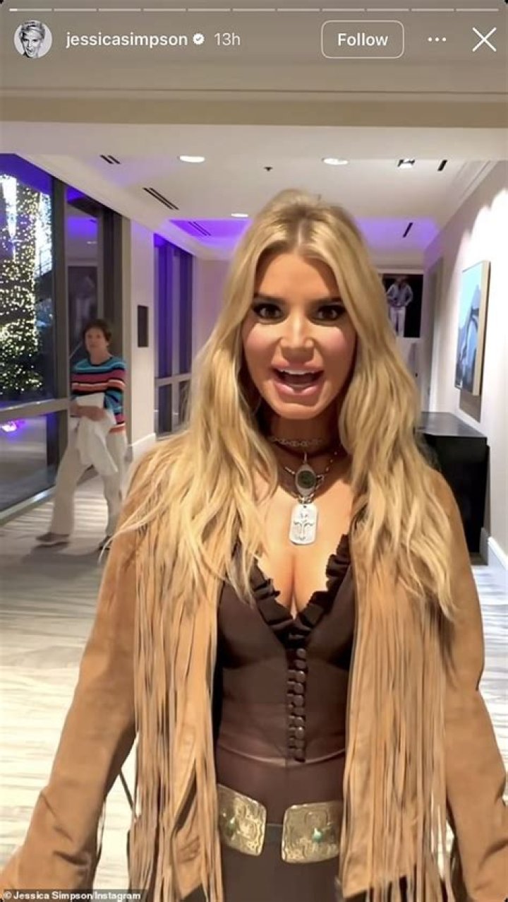 Does Jessica Simpson have a good voice?