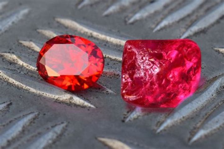 How can you tell a ruby stone?