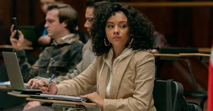 How did Effie get Tariq expelled?