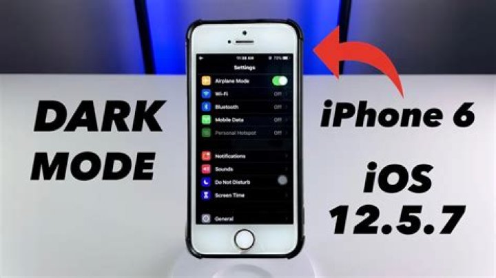 How do I make my iPhone 6 dark mode?