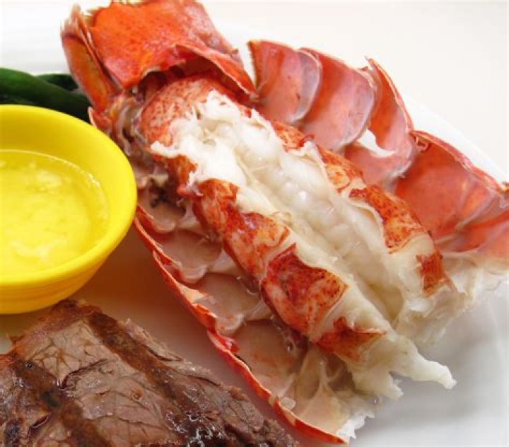 How long do lobster tails take to boil?