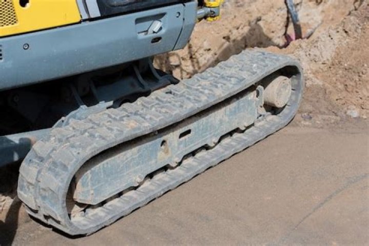 How long do rubber tracks last on a mini excavator?