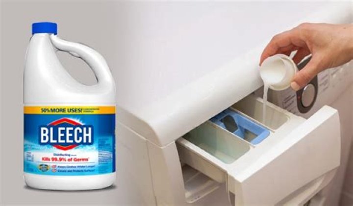 Is bleach good for cleaning bathrooms?