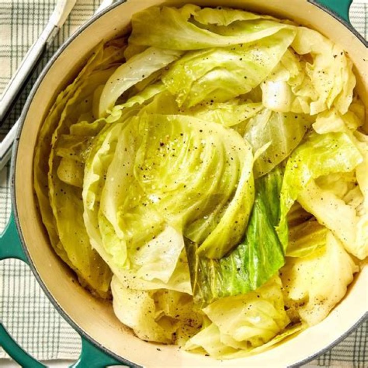 Is boiled cabbage good for you?