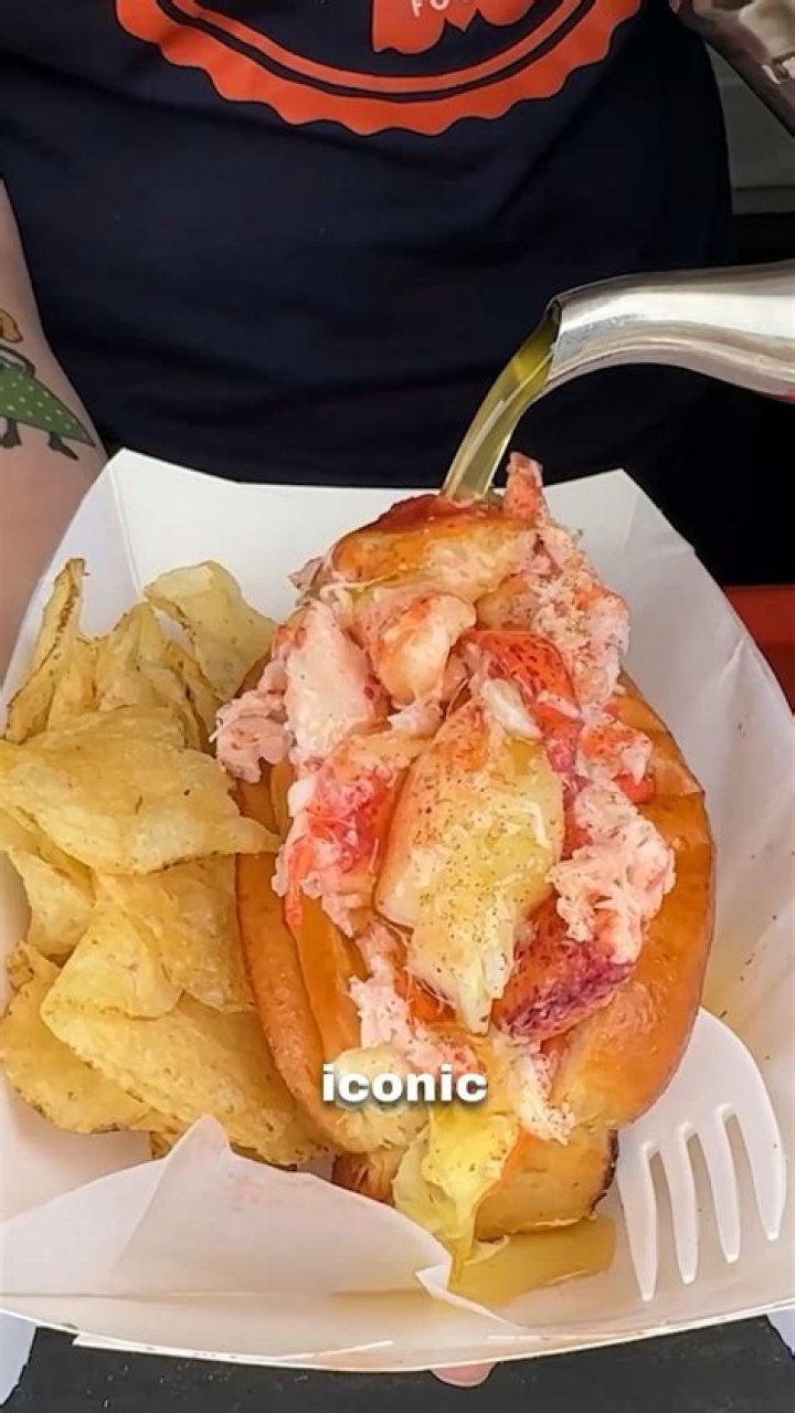 Is king crab better than lobster?