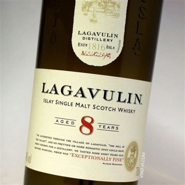Is Lagavulin 8 Coloured?