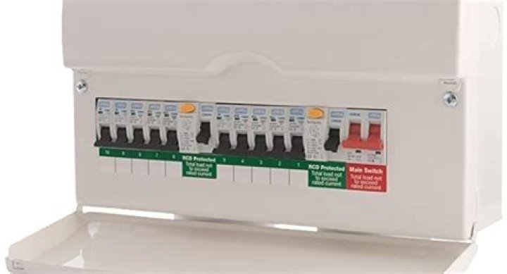 Should all switches be up in a fuse box?