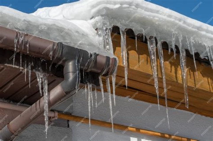 Should I have icicles from gutters?