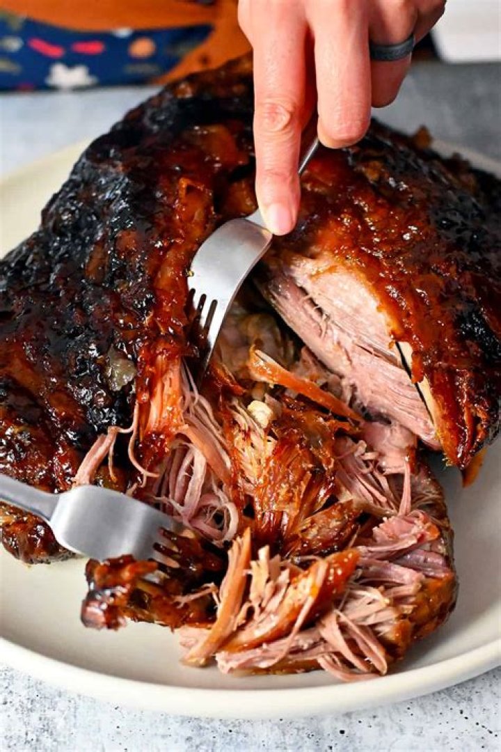 What do you spray on pulled pork?