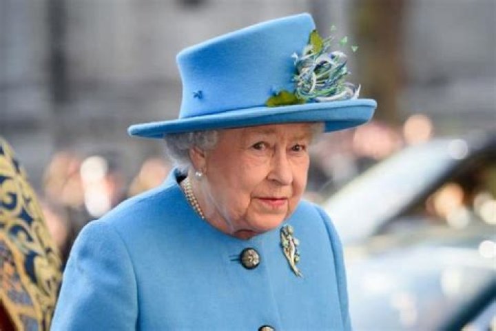 What does Queen Elizabeth eat?