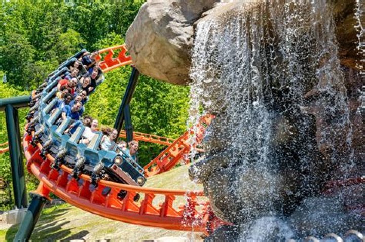 What is the oldest ride at Dollywood?