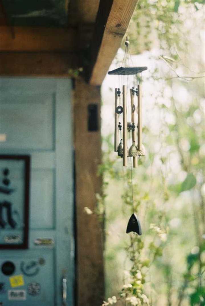 What is the point of wind chimes?