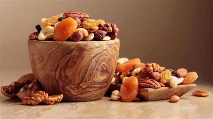 Which dry fruit is good for thyroid?