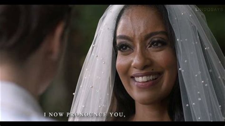 Who does Alex Danvers marry?