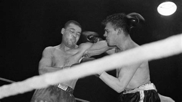 Who has the longest boxing career?