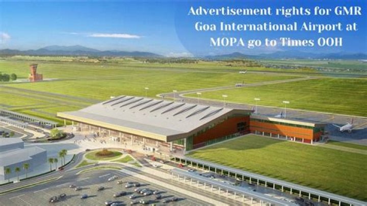 Who is building Mopa airport?