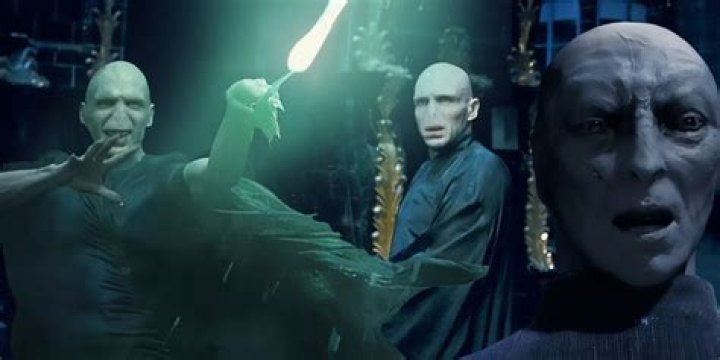 Who is more powerful Credence or Voldemort?
