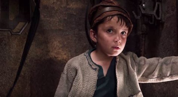Who is the boy at the end of The Last Jedi?