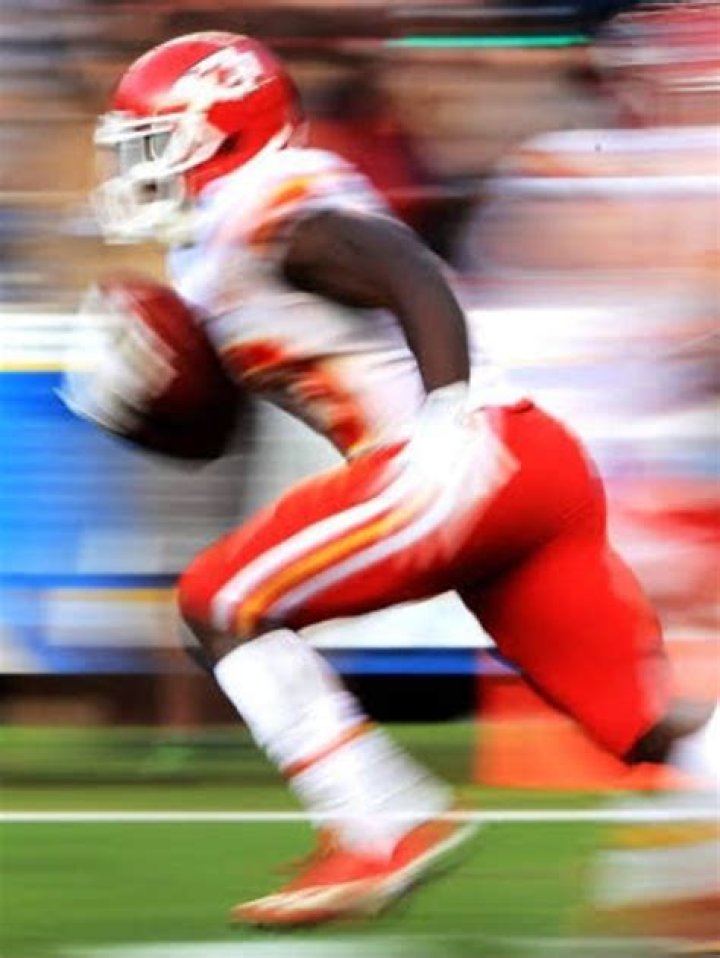 Who is the fastest player in NFL?