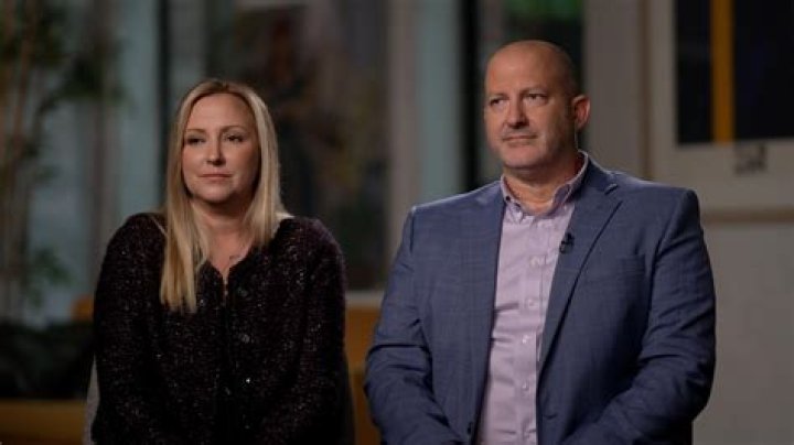 Why did Tara file for divorce?